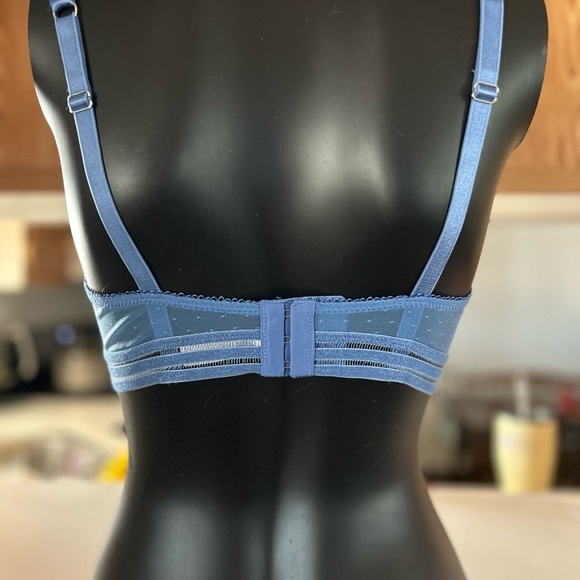 Elegant Blue Lace Bralette - Picture 4 of 7
